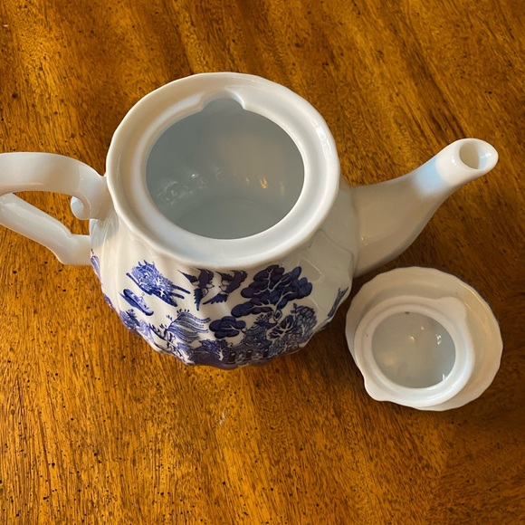 1 Cuthbertson 20 oz Blue Willow Tea Pot - Picture 7 of 13